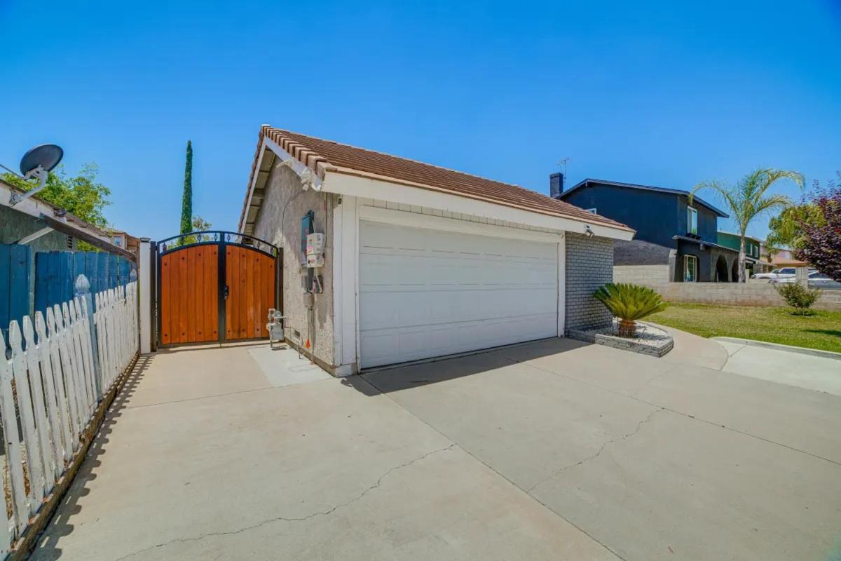 Spacious Studio With Private Entry Moreno Valley Exterior photo
